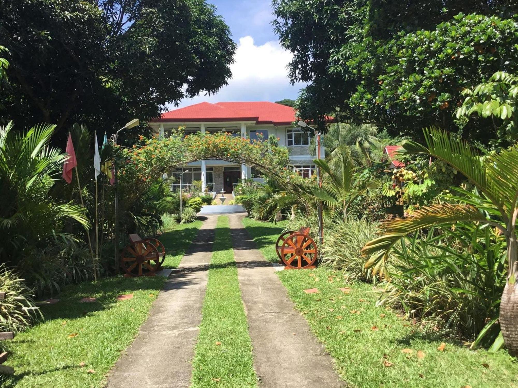 Camiguin Lanzones Resort Mambajao Buitenkant foto