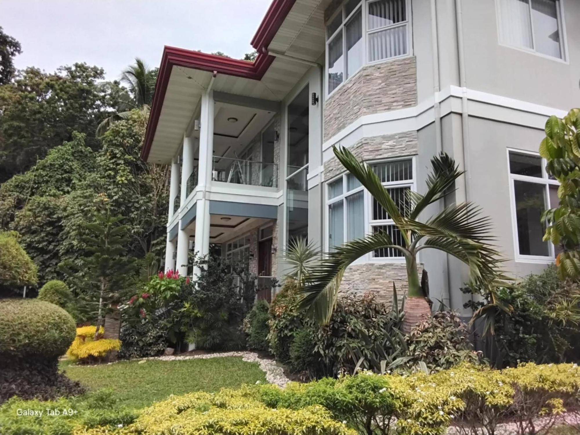 Camiguin Lanzones Resort Mambajao Buitenkant foto
