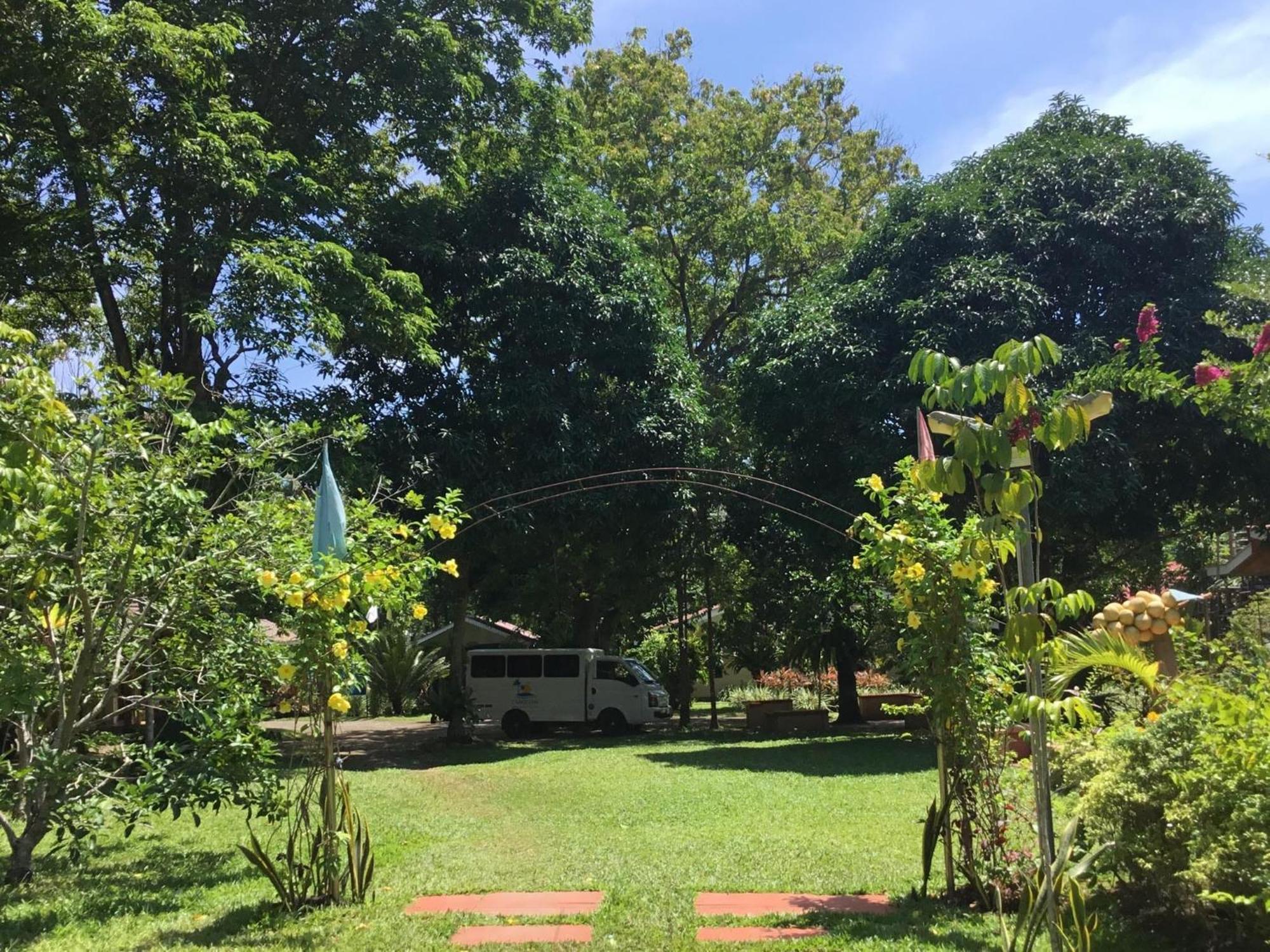 Camiguin Lanzones Resort Mambajao Buitenkant foto
